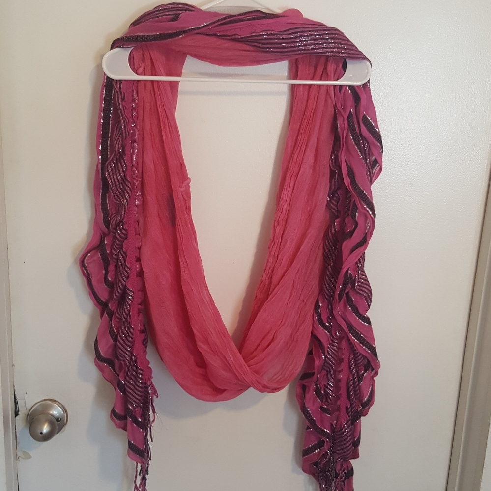 🌼3 for 22🌼Lot of Two Scarves